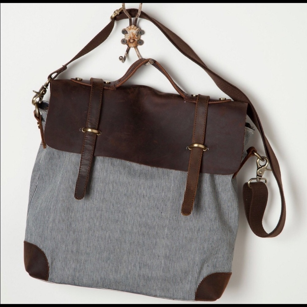 Jesslyn Blake bag striped white navy/ black
